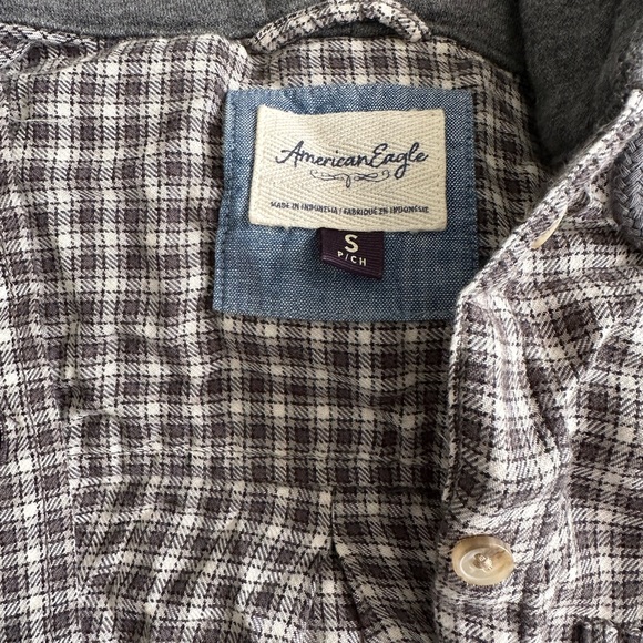 American Eagle Cropped Flannel Shirt/Hoodie Size Small - Picture 7 of 7